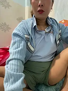 Snapshot of Linaannn chatting on 16, 2, 2025 Linaannn online show from 16, 2, 2025