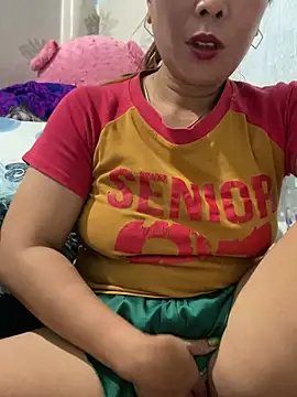 Snapshot of Linaannn chatting on 21, 2, 2025 Linaannn online show from 21, 2, 2025