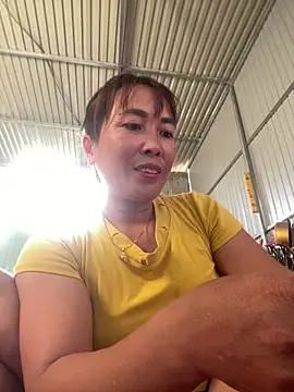 Snapshot of Linaannn chatting on 3, 3, 2025 Linaannn online show from 3, 3, 2025