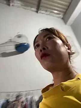Snapshot of Linaannn chatting on 14, 3, 2025 Linaannn online show from 14, 3, 2025