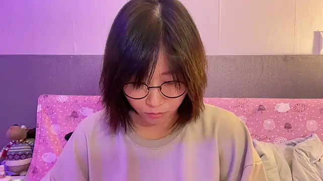 Snapshot of Ashepova000 chatting on 4, 12, 2024 Ashepova000 online show from 4, 12, 2024