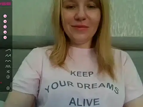 urbadkitty online show from 2, 12, 2024