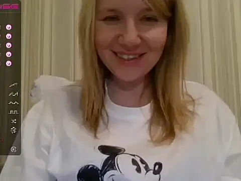 urbadkitty online show from 3, 1, 2025