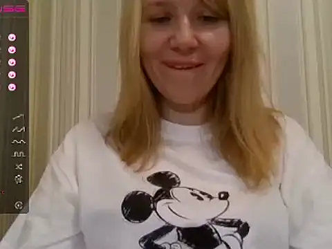 urbadkitty online show from 4, 1, 2025