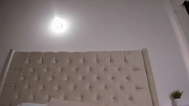 Eloisa cleavage  online show from 25, 2, 2025