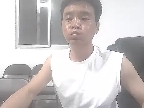 kisstoyousoon2024 online show from 2, 12, 2025