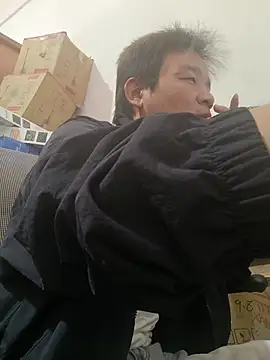 kisstoyousoon2024 online show from 18, 2, 2026