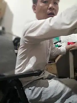 kisstoyousoon2024 online show from 28, 2, 2026