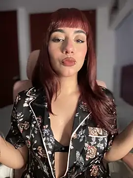 veronicaapink online show from 4, 10, 2025