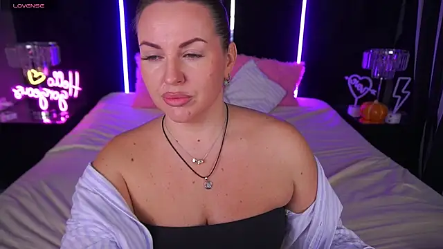 KiraCandyS online show from 21, 11, 2025