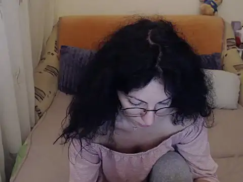 Emmatoo online show from 26, 11, 2025