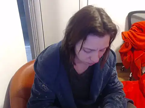 Emmatoo online show from 8, 3, 2026