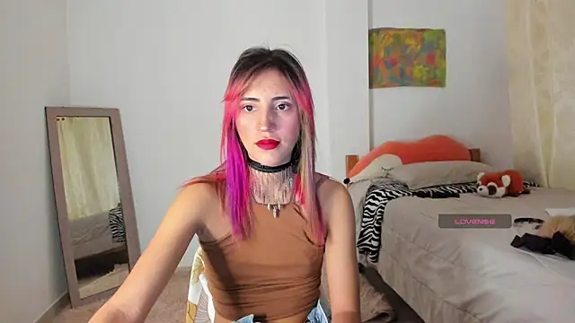 linnie  online show from 28, 1, 2025