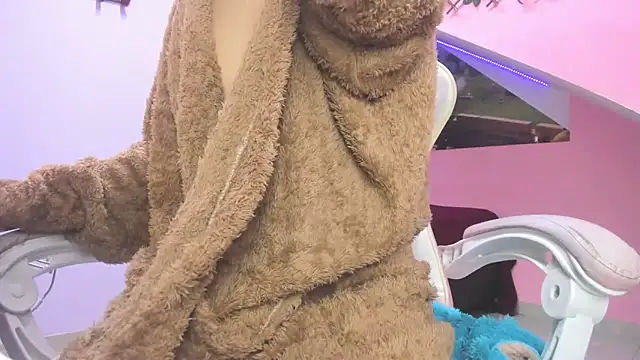 Snapshot of meribeth303av chatting on 10, 12, 2024 meribeth303av online show from 10, 12, 2024