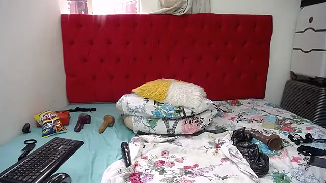 GaggingQueenxx online show from 9, 3, 2025