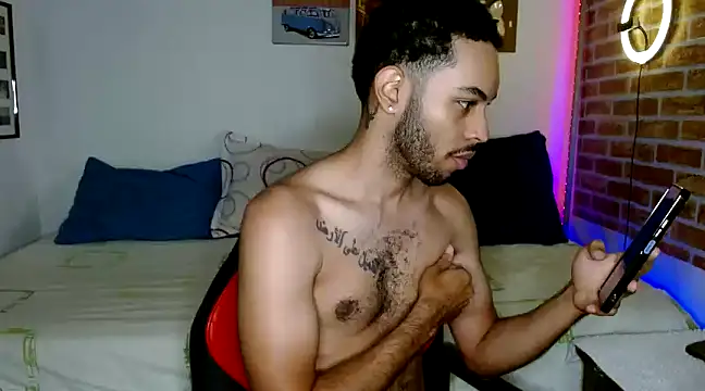 Snapshot of colinbrown chatting on 6, 2, 2025 colinbrown online show from 6, 2, 2025