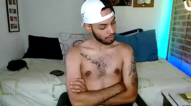 Snapshot of colinbrown chatting on 19, 2, 2025 colinbrown online show from 19, 2, 2025