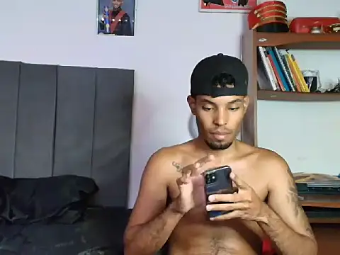 Snapshot of colinbrown chatting on 24, 9, 2025 colinbrown online show from 24, 9, 2025
