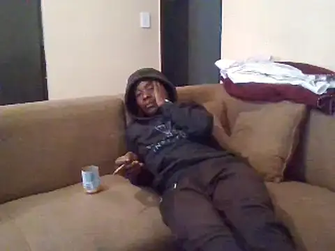 Snapshot of SmallGoodNutts chatting on 5, 2, 2025 SmallGoodNutts online show from 5, 2, 2025