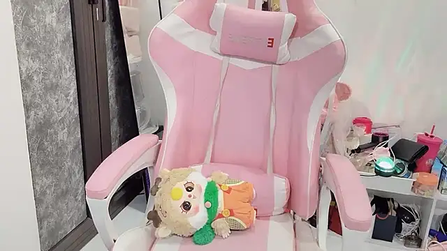 Snapshot of Virgo_686 chatting on 6, 1, 2025 Virgo 686 online show from 6, 1, 2025