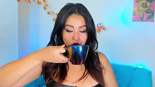 Snapshot of LiahDiaz chatting on 22, 12, 2024 LiahDiaz online show from 22, 12, 2024