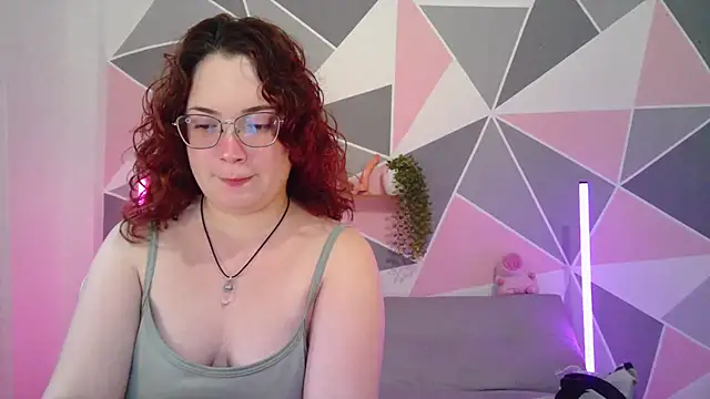 Snapshot of AndrewAnndCherry chatting on 26, 6, 2026 AndrewAnndCherry online show from 26, 6, 2026