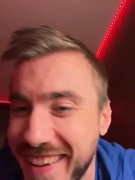 Snapshot of Mikev chatting on 16, 7, 2026 Mikev online show from 16, 7, 2026