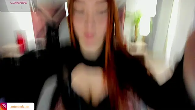 Snapshot of _Antonnela_ chatting on 2, 2, 2026 Antonnela online show from 2, 2, 2026