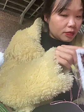 Snapshot of Laura8910 chatting on 17, 2, 2025 Laura8910 online show from 17, 2, 2025