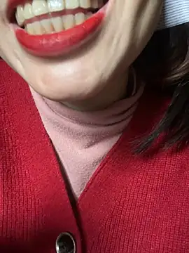 Snapshot of Laura8910 chatting on 25, 2, 2025 Laura8910 online show from 25, 2, 2025