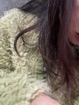 Snapshot of Laura8910 chatting on 11, 3, 2025 Laura8910 online show from 11, 3, 2025