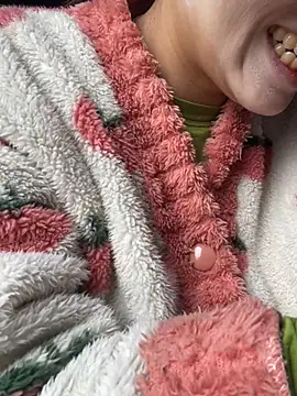 Snapshot of Laura8910 chatting on 17, 3, 2025 Laura8910 online show from 17, 3, 2025