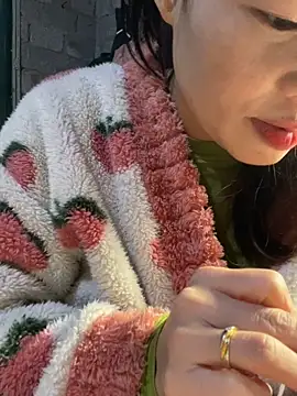 Snapshot of Laura8910 chatting on 19, 3, 2025 Laura8910 online show from 19, 3, 2025