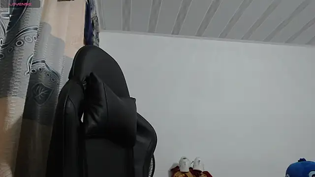 sweet cutetras22 online show from 4, 2, 2026