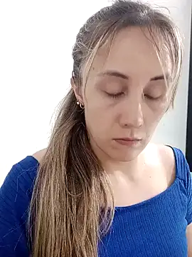 Isabel23zr online show from 30, 12, 2024