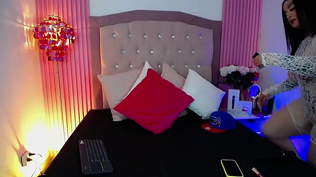 Erika Montoya online show from 3, 3, 2026