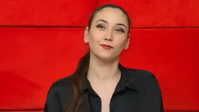 Snapshot of AliceMunro chatting on 15, 1, 2025 AliceMunro online show from 15, 1, 2025