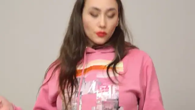 Snapshot of AliceMunro chatting on 17, 2, 2025 AliceMunro online show from 17, 2, 2025