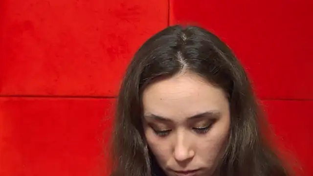 Snapshot of AliceMunro chatting on 18, 2, 2025 AliceMunro online show from 18, 2, 2025