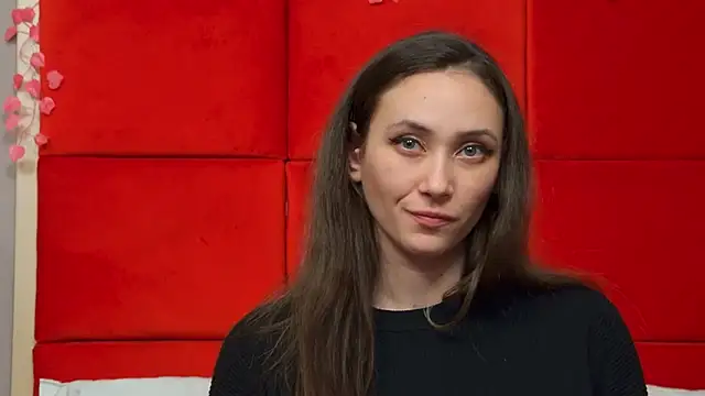 Snapshot of AliceMunro chatting on 25, 2, 2025 AliceMunro online show from 25, 2, 2025