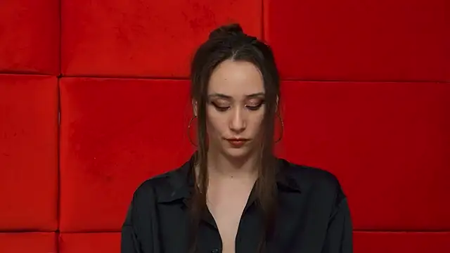 Snapshot of AliceMunro chatting on 28, 2, 2025 AliceMunro online show from 28, 2, 2025