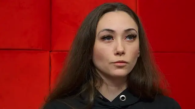 Snapshot of AliceMunro chatting on 11, 3, 2025 AliceMunro online show from 11, 3, 2025