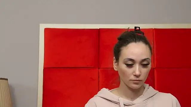 Snapshot of AliceMunro chatting on 13, 3, 2025 AliceMunro online show from 13, 3, 2025