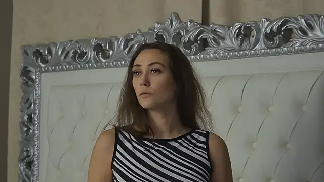 Snapshot of AliceMunro chatting on 26, 9, 2025 AliceMunro online show from 26, 9, 2025