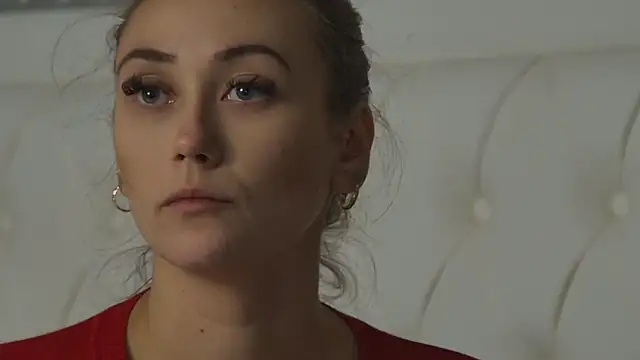 Snapshot of AliceMunro chatting on 1, 10, 2025 AliceMunro online show from 1, 10, 2025