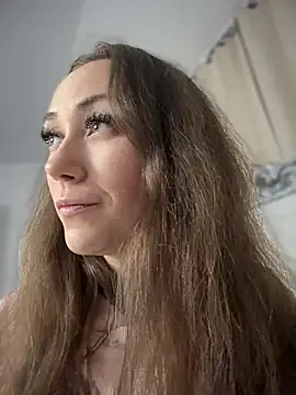 Snapshot of AliceMunro chatting on 30, 10, 2025 AliceMunro online show from 30, 10, 2025