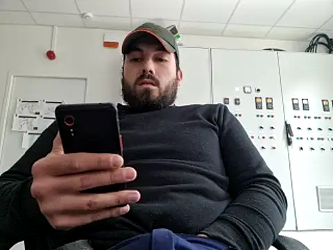 Snapshot of Leonormaldick chatting on 4, 2, 2026 Leonormaldick online show from 4, 2, 2026