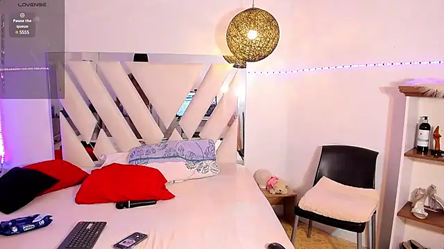 rose scottt online show from 14, 2, 2025