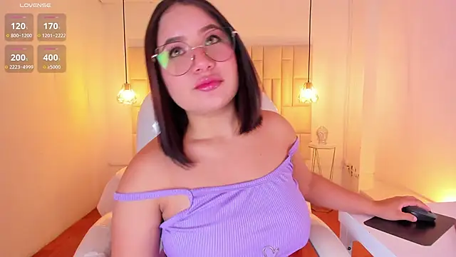 HannaKarson online show from 8, 1, 2025