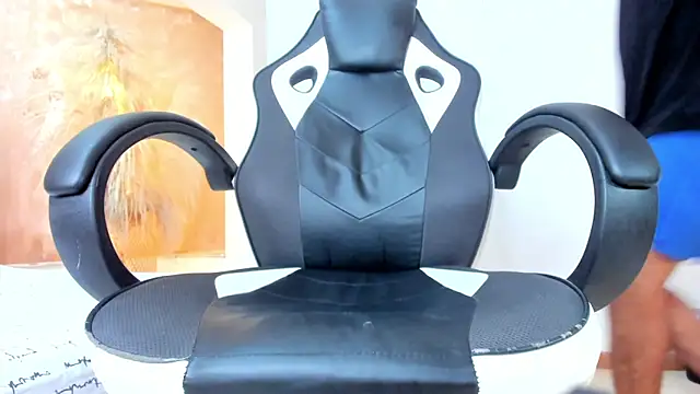 ANGEL NICOLAS online show from 12, 2, 2025